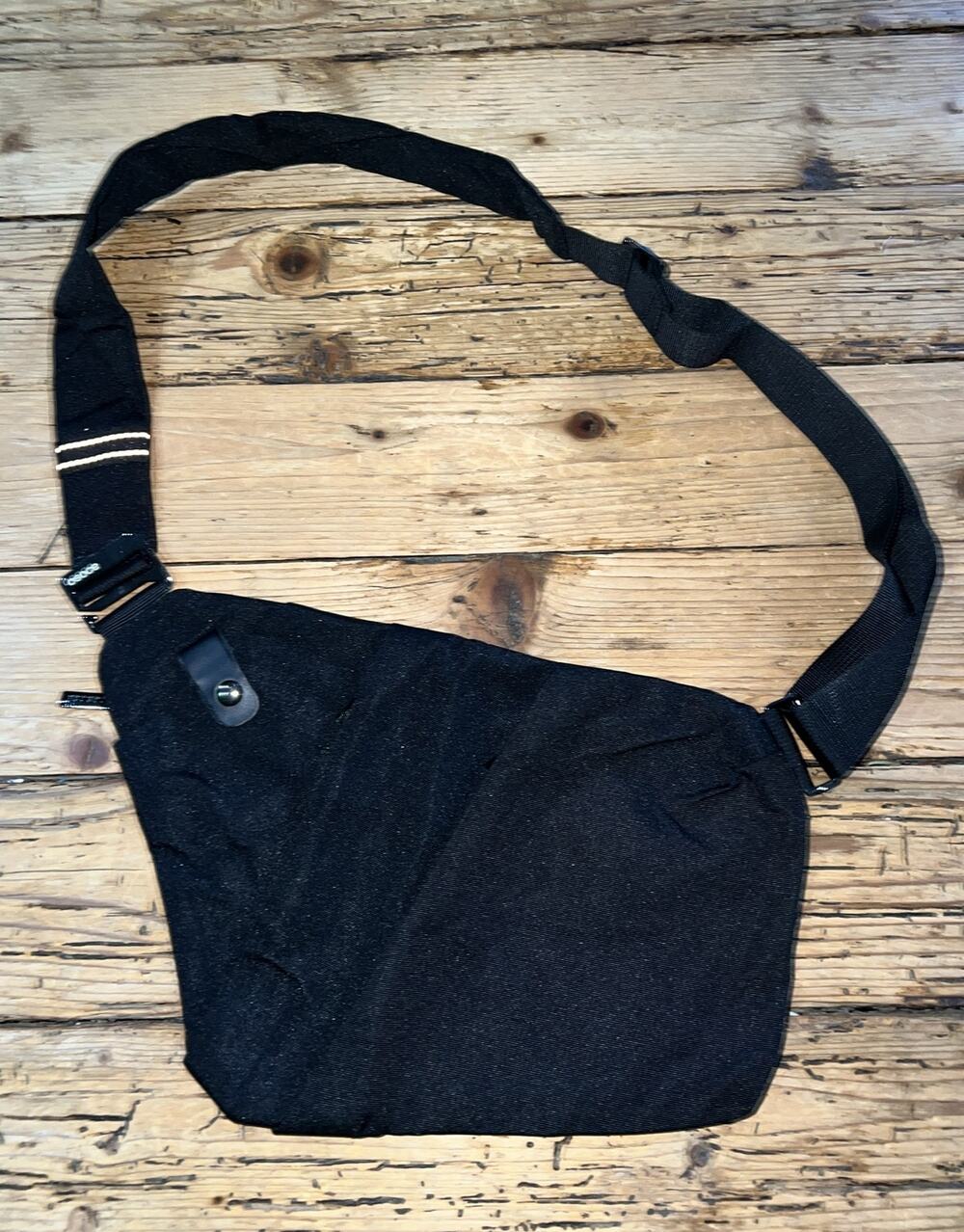 OSOCE Anti-theft Waterproof Black Cross Body Bag w/ Multi Pockets NWOT